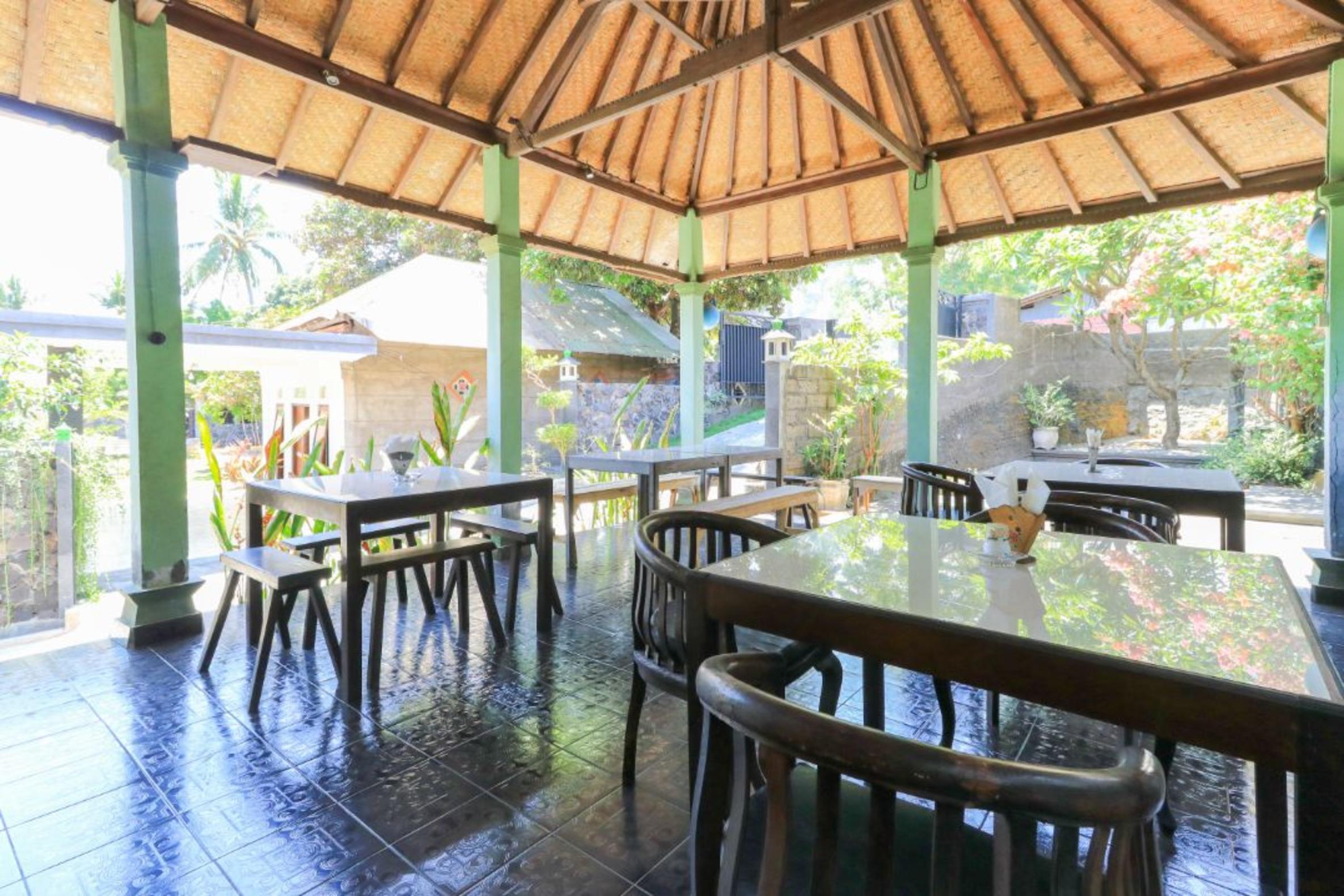 Hotel Tara Bar & Resto Air Sanih Kubutambahan  المظهر الخارجي الصورة