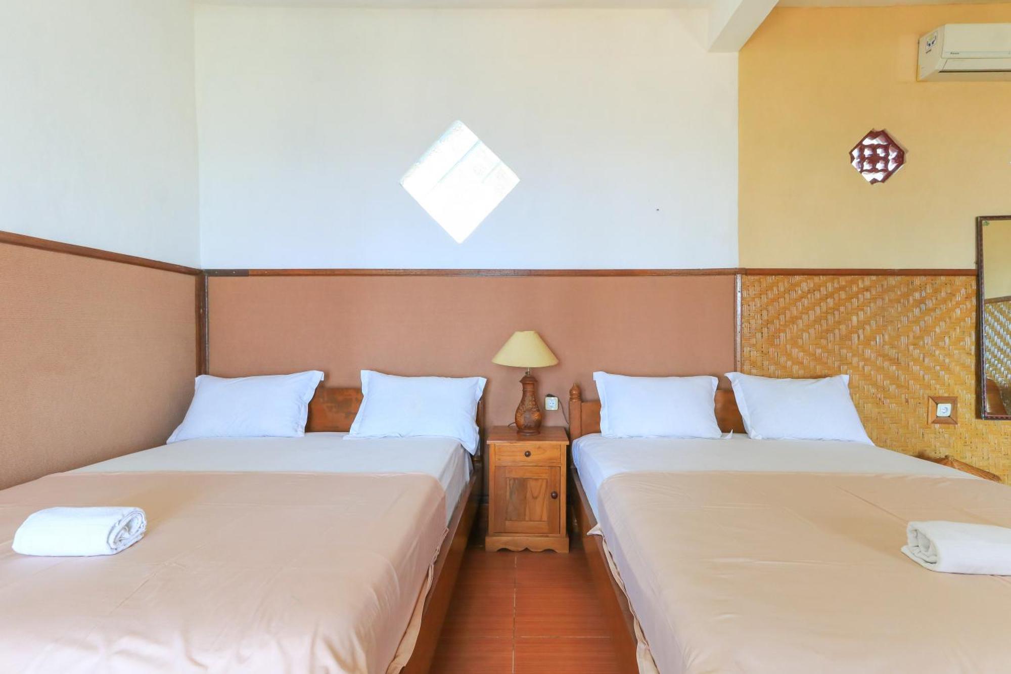 Hotel Tara Bar & Resto Air Sanih Kubutambahan  الغرفة الصورة